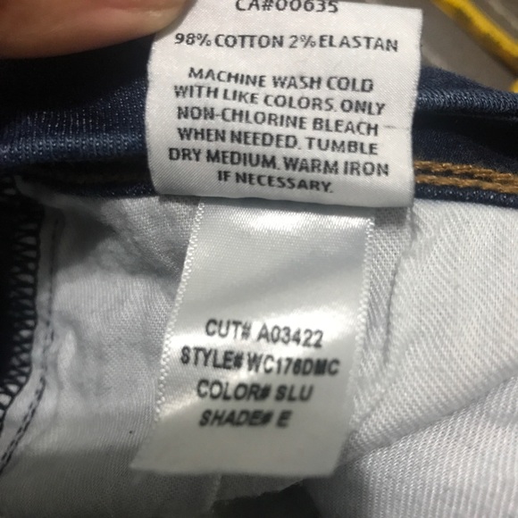 Hudson. Preloved Jeans - Picture 5 of 9